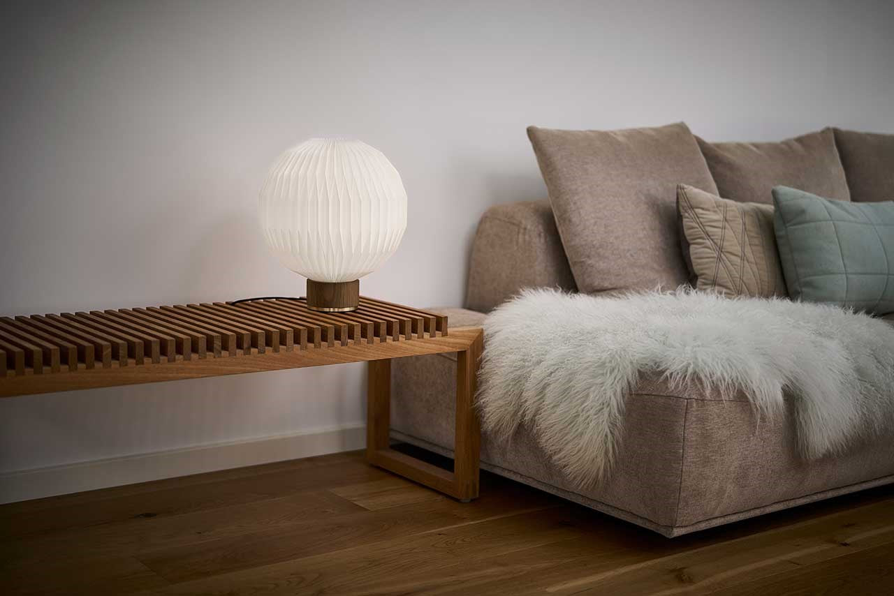 LeKlint375_table_lamp_medium_smokedoak_paper_lifestyle3